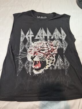 Def Leppard Cut Off T-Shirt Size Medium
